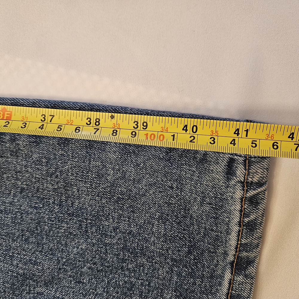 Curvy Vintage High Rise Flare Jeans- We The Free- NWT - Picture 4 of 7